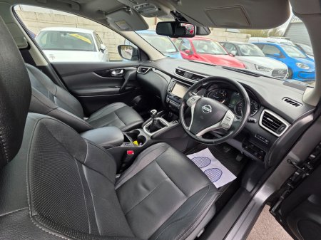 2016 Nissan Qashqai - thumbnail 10