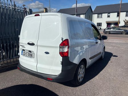 2021 Ford Transit Courier 1.5 TD 75PS M6 2DR €10,950