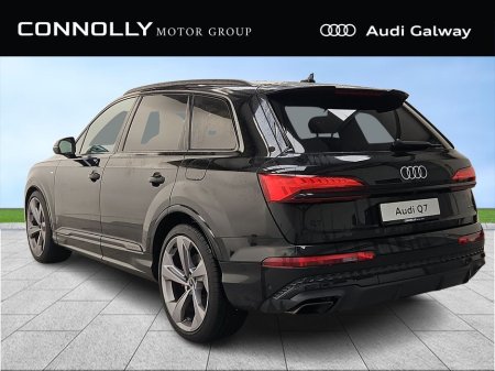 2026 Audi Q7 S-LINE TFSI E-HYBRID QUATTRO €112,950 thumbnail