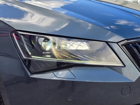 2018 Skoda Superb - thumbnail 35