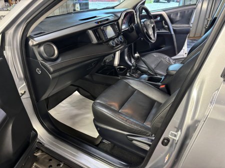 2017 Toyota Rav4 2.0 D-4D (143) 2WD LUNA €13,950 thumbnail