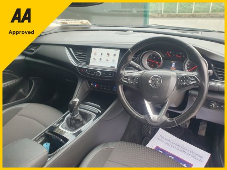 2017 Vauxhall Insignia - thumbnail 23