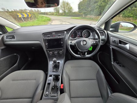 2018 Volkswagen Golf - thumbnail 17