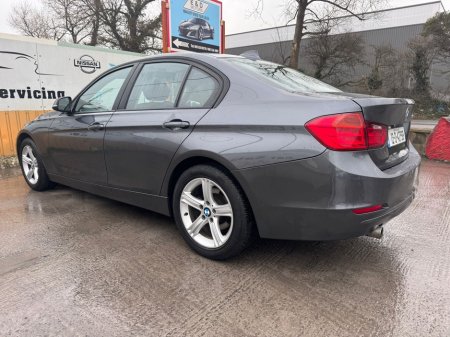 2012 BMW 3 Series - thumbnail 19