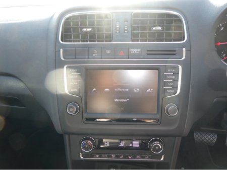 2015 Volkswagen Polo WITH NCT €10,650 thumbnail