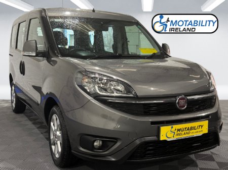 2020 Fiat Doblo Upfront Passenger Wheelchair Accessible €19,995