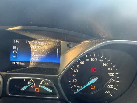 2016 Ford Focus - thumbnail 10