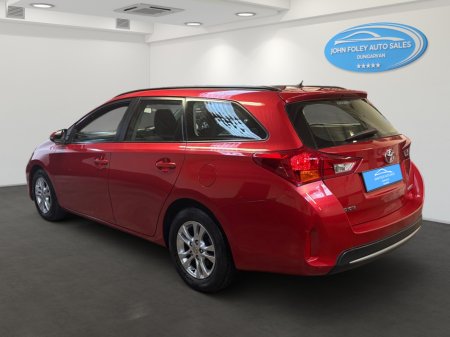 2014 Toyota Auris - thumbnail 5