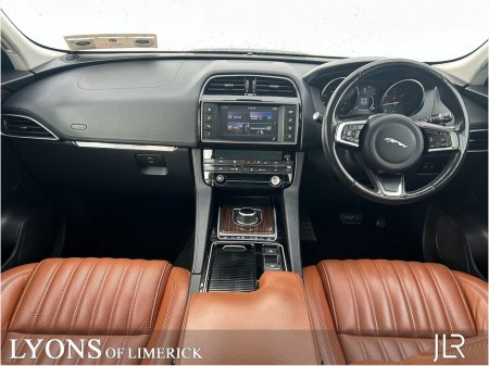 2017 Jaguar F-Pace - view 4