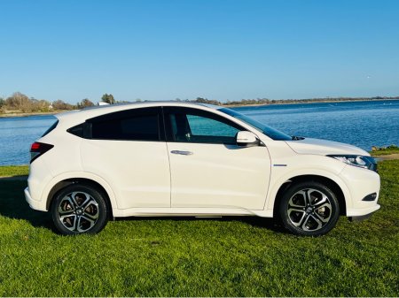 2016 Honda Vezel DAA-RU3 €16,950 thumbnail