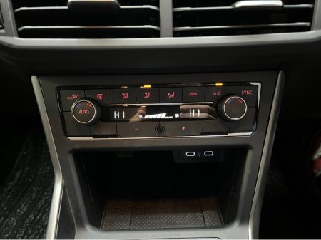 2021 Volkswagen Polo €19950 2021 VOLKSWAGEN POLO TSI CONFORT LINE 1.0 AUTOMATIC / CRUISE CONTROL / REVERSE CAMERA / APPLE CARPLAY AND MORE €19,950 thumbnail