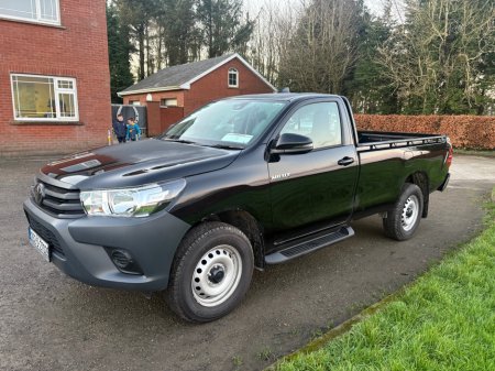 2025 Toyota Hilux 2.8 Single Cab ACTIVE 4x4 Pick Up thumbnail
