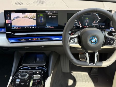 2026 BMW 5 Series - photo 5
