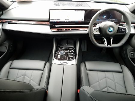 2025 BMW 5 Series 530e M Sport €69,995