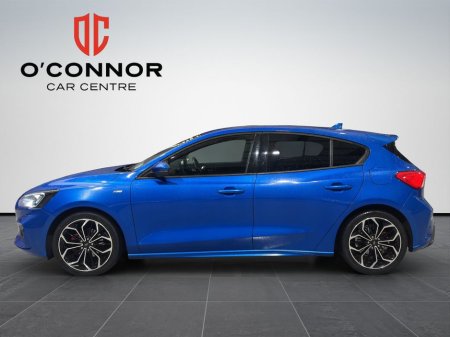 2021 Ford Focus "Compact, classy and ridiculously easy to love" €23,888 thumbnail