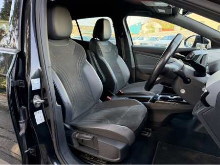 2023 Volkswagen ID.4 - thumbnail 13