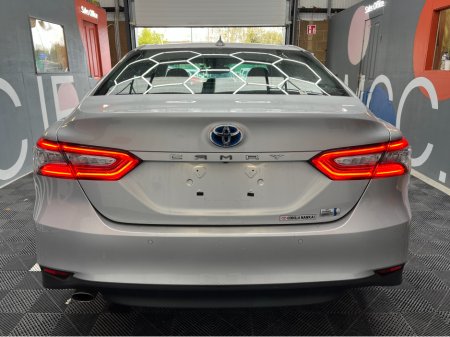 2020 Toyota Camry - photo 3