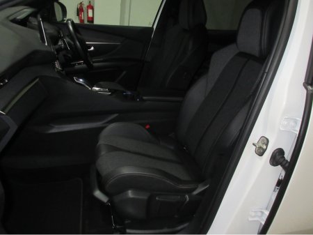 2019 Peugeot 3008 - thumbnail 11