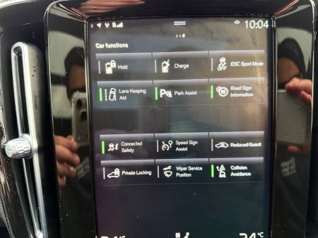 2022 Volvo XC40 - thumbnail 22