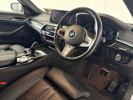 2021 BMW 5 Series G31 E M SPORT TOURING**NEW 20"ALLOYS**HEATED STEERING WHEEL**FRONT HEATED ELECTRIC MEMORY SEATS**HEADS UP DISPLAY**TOUCH SCREEN MEDIA DISPLAY**BLACK LEATHER INTERIOR**HARMON KARDON**REVERSE CAMERA** €32,995 thumbnail