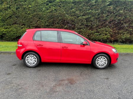 2010 Volkswagen Golf - thumbnail 2