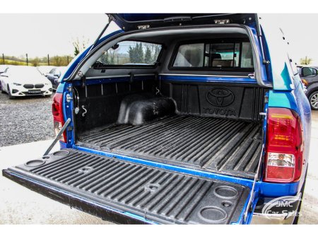 2019 Toyota Hilux - thumbnail 32