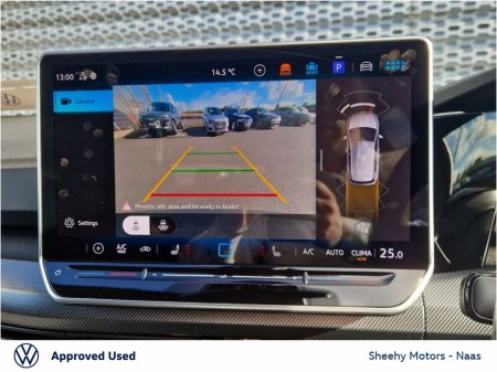 2025 Volkswagen Golf R-Line 2.0TDI DSG €44,995 thumbnail