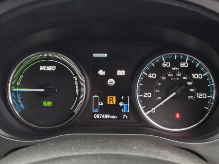 2016 Mitsubishi Outlander - thumbnail 19