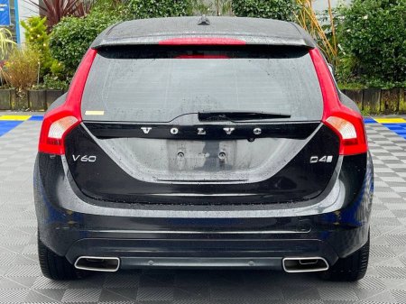 2018 Volvo V60 D4 CLASSIC 2.0 D // OPENING SUNROOF // FULL SERVICE HISTORY // ADAPTIVE CRUISE CONTROL €19,900 thumbnail