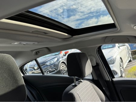 2016 Renault Fluence LIMITED EDITION €7,500 thumbnail