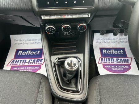 2022 Renault Clio - thumbnail 14