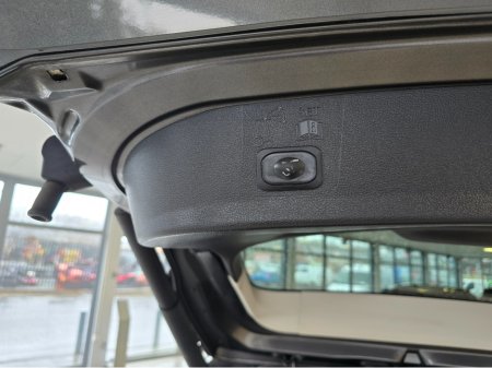 2017 Ford Kuga - thumbnail 3