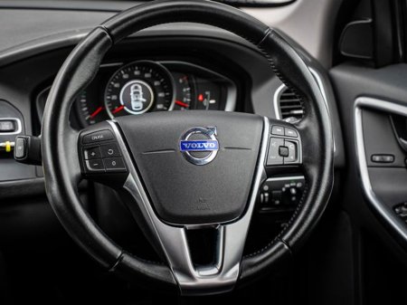 2017 Volvo XC60 - thumbnail 9