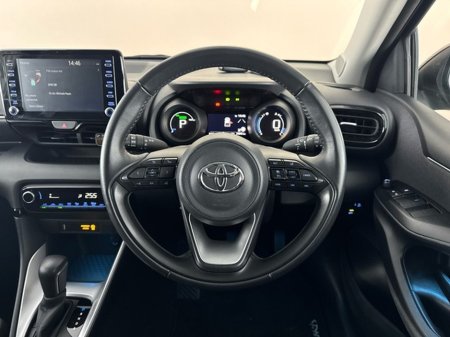 2023 Toyota Yaris Hybrid LunaSport €24,950 thumbnail