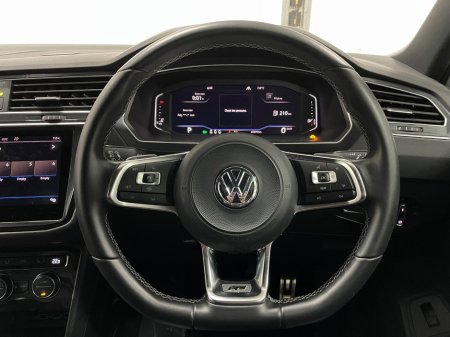 2019 Volkswagen Tiguan 2.0 TDI 190HP 4M R-Line DSG 7S €31,995 thumbnail