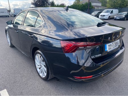 2022 Skoda Octavia STYLE 2.0 TDI 115HP 5DR €26,495 thumbnail