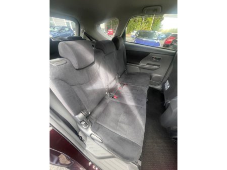 2014 Toyota Prius Alpha - thumbnail 10