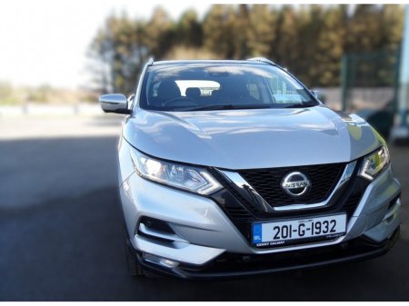 2020 Nissan Qashqai - view 2