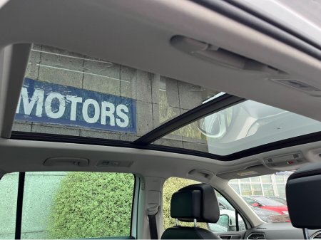 2020 Volkswagen Tiguan R-LINE AUTOMATIC 150HP 1.5 TSI //MASSIVE SPEC//FULL LEATHER//PANORAMIC GLASS ROOF//SAT NAV// €34,950 thumbnail