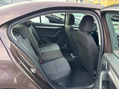 2017 Skoda Octavia - thumbnail 4