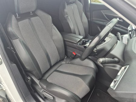 2021 Peugeot 5008 - thumbnail 10