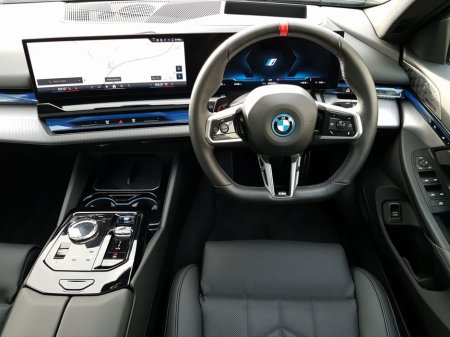 2025 BMW i5 - thumbnail 5