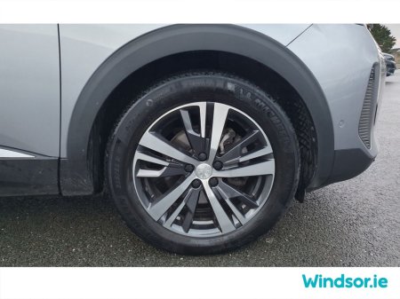 2024 Peugeot 5008 1.5 BlueHDi 130bhp Allure Auto €43,995 thumbnail