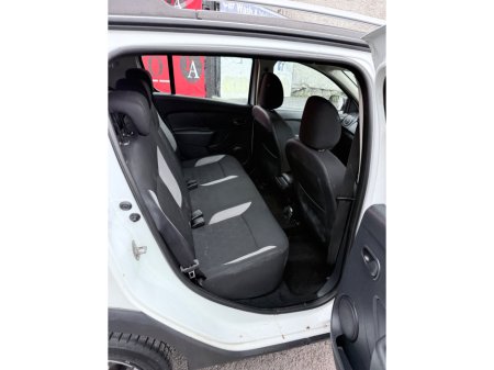 2015 Dacia Sandero Stepway - thumbnail 16