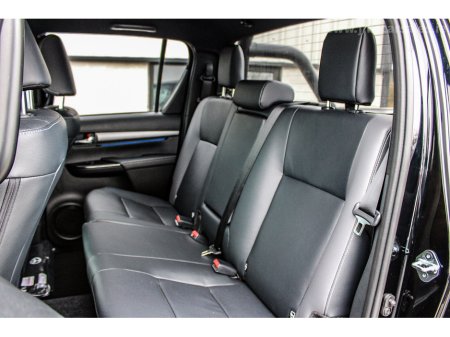 2026 Toyota Hilux - thumbnail 35