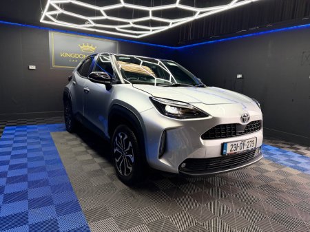 2023 Toyota Yaris Cross - thumbnail 3