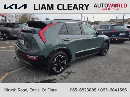 2023 Kia Niro - thumbnail 3