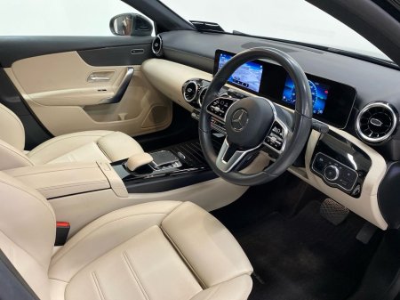 2019 Mercedes-Benz A Class A 200 PROGRESSIVE LINE A/T €26,950 thumbnail