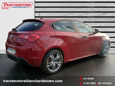 2016 Alfa Romeo Giulietta 1.6 JTD 120HP SUPER SPORT 4DR €10,999 thumbnail