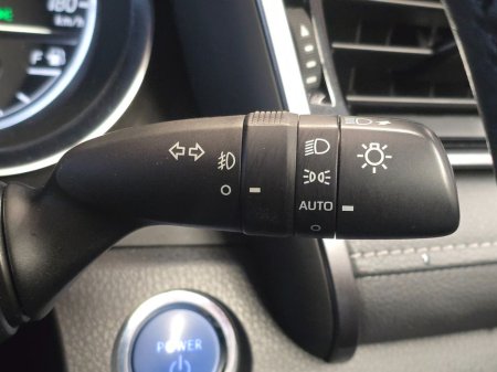 2020 Toyota Camry Hybrid World Sport Edition €27,500 thumbnail